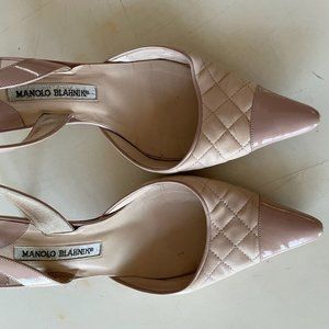 Manolo Blahnik quilted slingbacks with patent toe & heel size 39, nude
